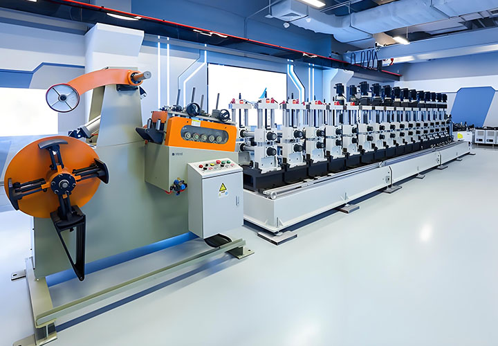 Bus Skin Rolling Machine